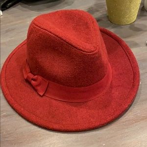 Maroon felt fedora hat